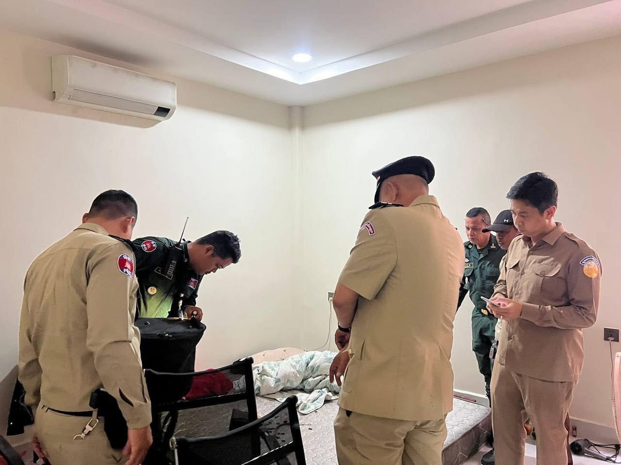 柬埔寨新闻 宗周区当局检查外国人聚集居住点,在高科技丹瑙住宅区查获11名越南籍人员涉嫌非法持有和使用毒品