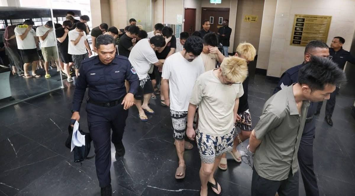 马来新闻 大马抓了29个中国男女，诈骗赌博两窝点端了